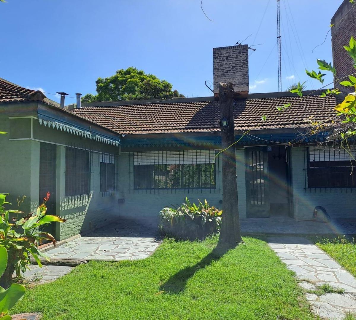 Casa 2 ambientes Castelar sur