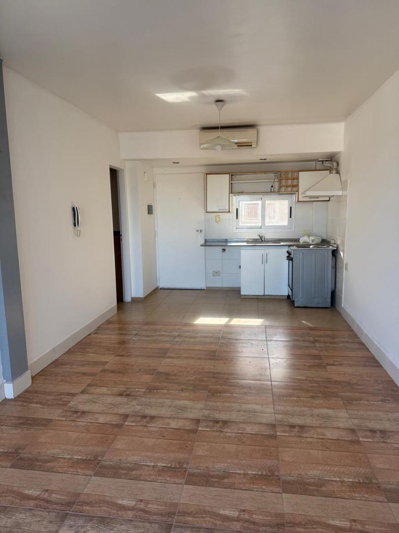 Foto de Monoambiente en alquiler en Castelar Sur, imagen 2