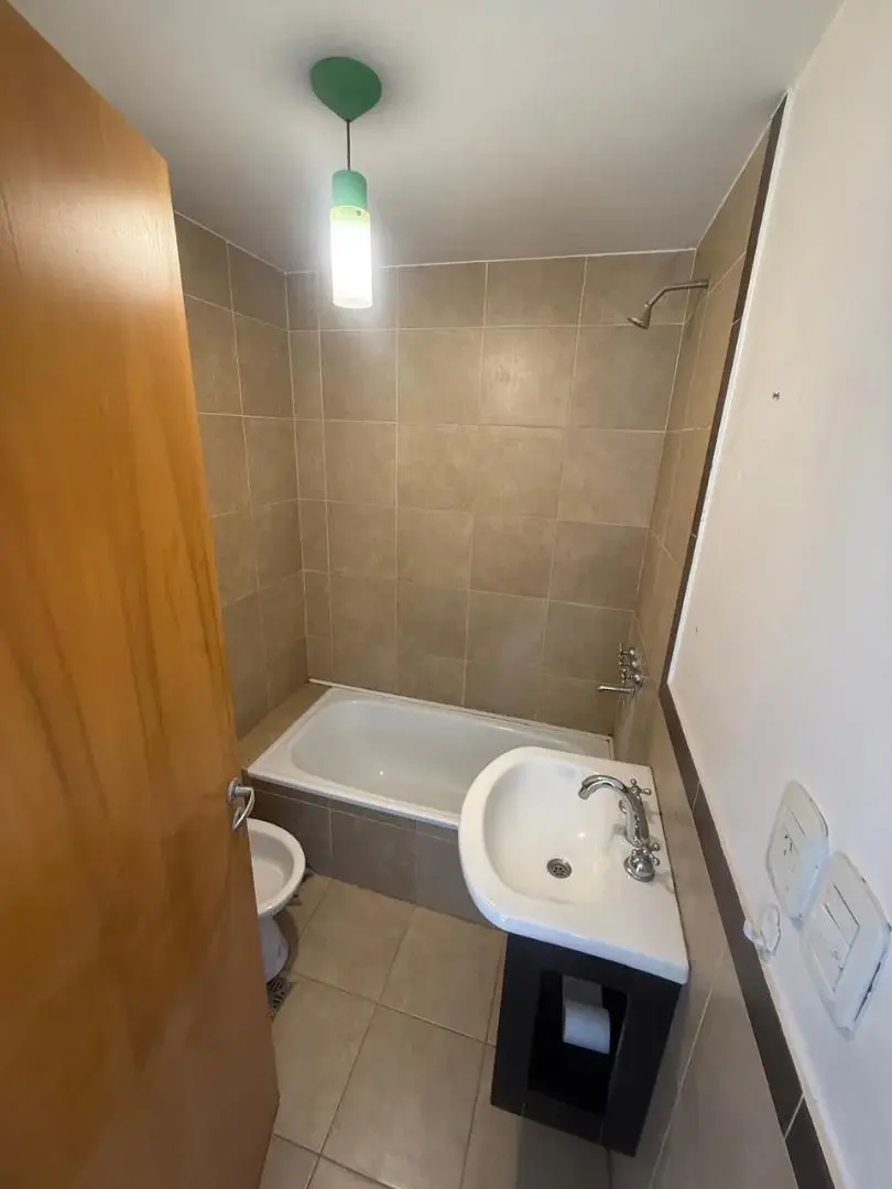 Monoambiente en alquiler en Castelar Sur 5