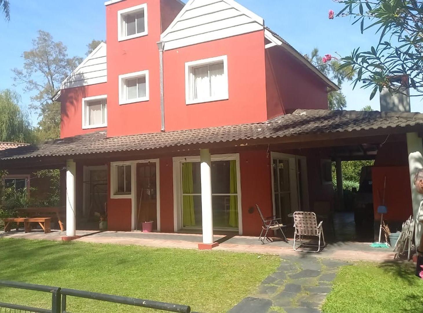 Casa con Parque y Pileta Country Boca Raton en alquiler