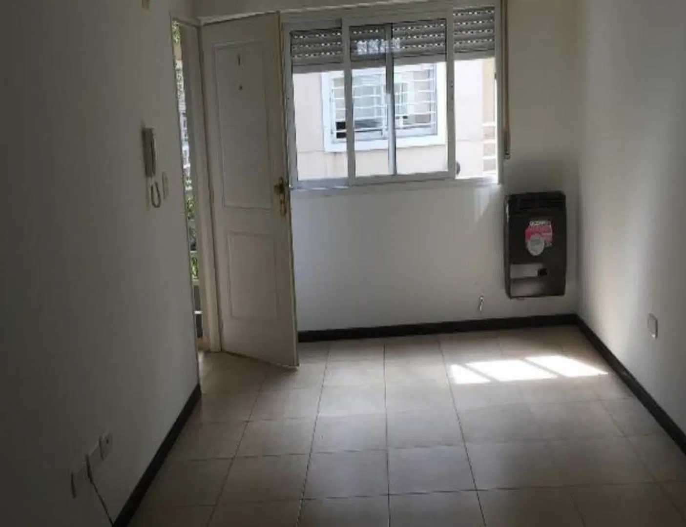 Departamento de dos ambientes en primer piso 3