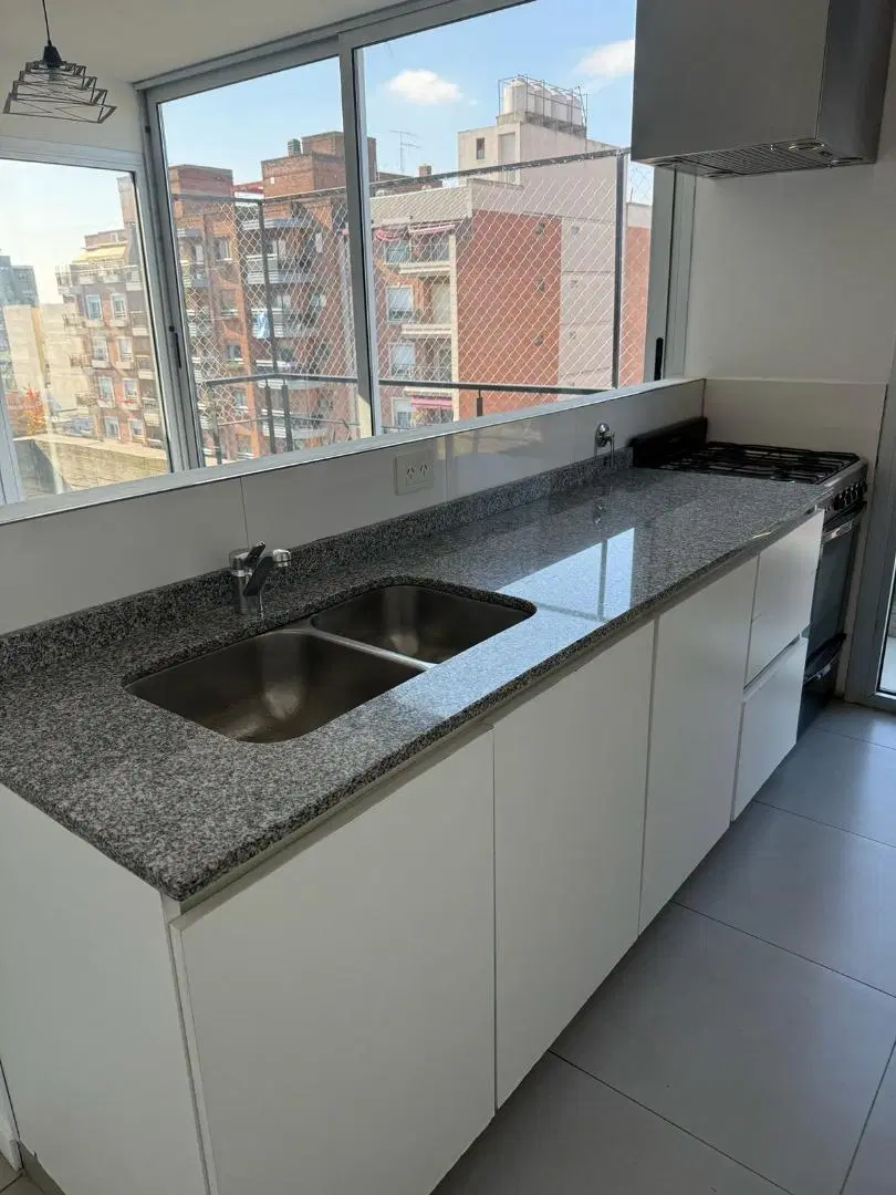 Departamento al frente en alquiler tipo dúplex 3