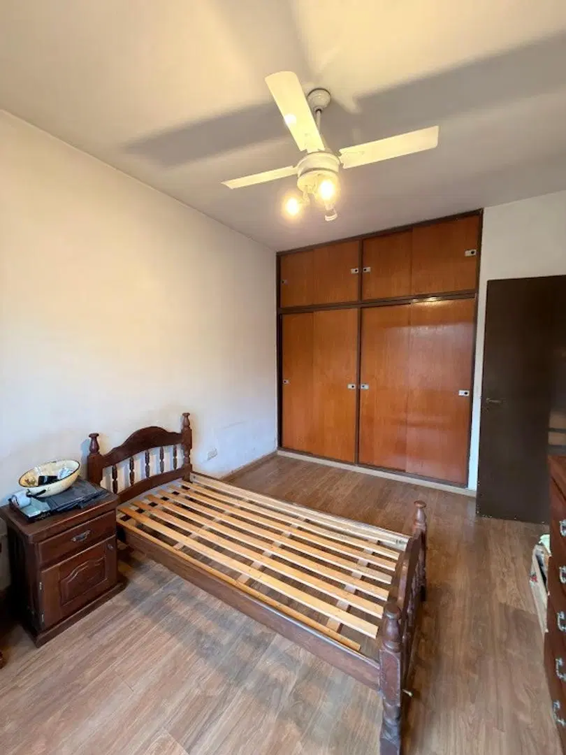 Casa Americana 4 ambientes con parque Castelar Norte 4