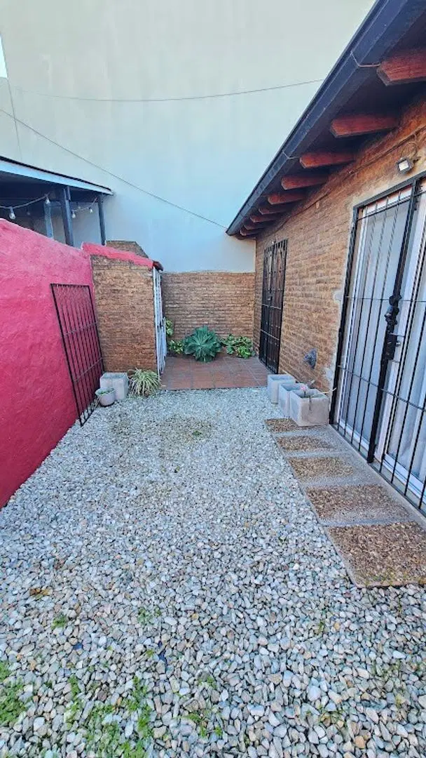 PH 3 ambientes en venta en Castelar Norte 2
