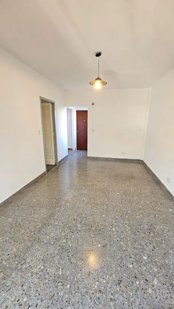 Castelar Norte departamento 3 ambientes en Alquiler 3