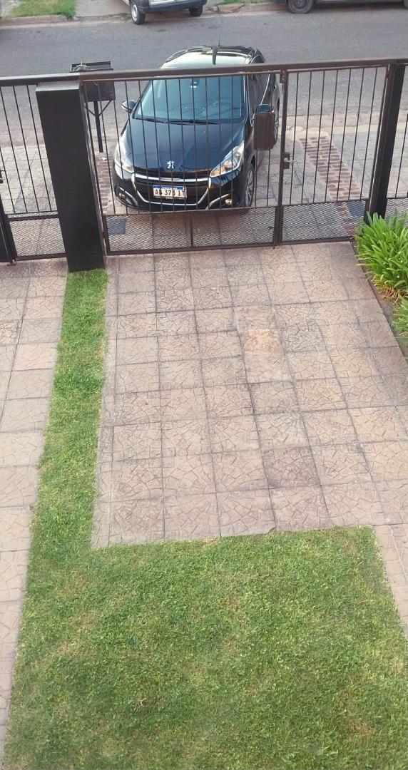 Foto de Dúplex 3 ambientes en alquiler Ituzaingó Norte, imagen 3