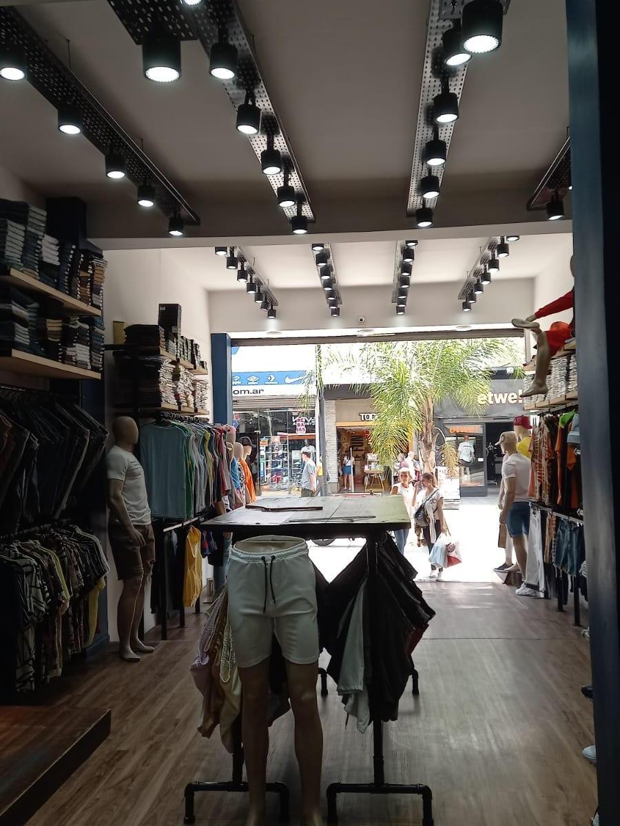 Foto de Local en Venta en Lanus Este- Av. 9 de Julio al 1400, imagen 4
