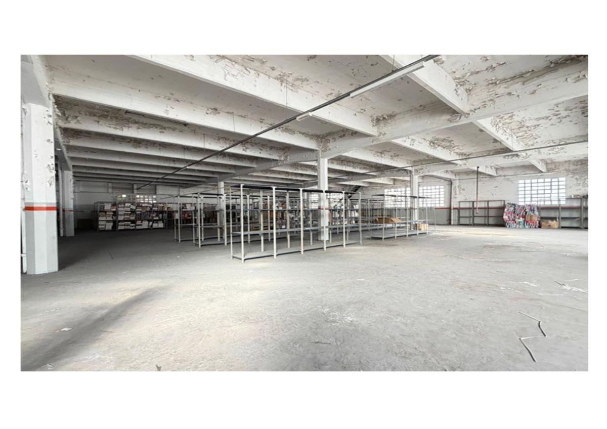 Foto de Galpon con 8510 m2 construidos en Valentín Alsina en venta, imagen 4