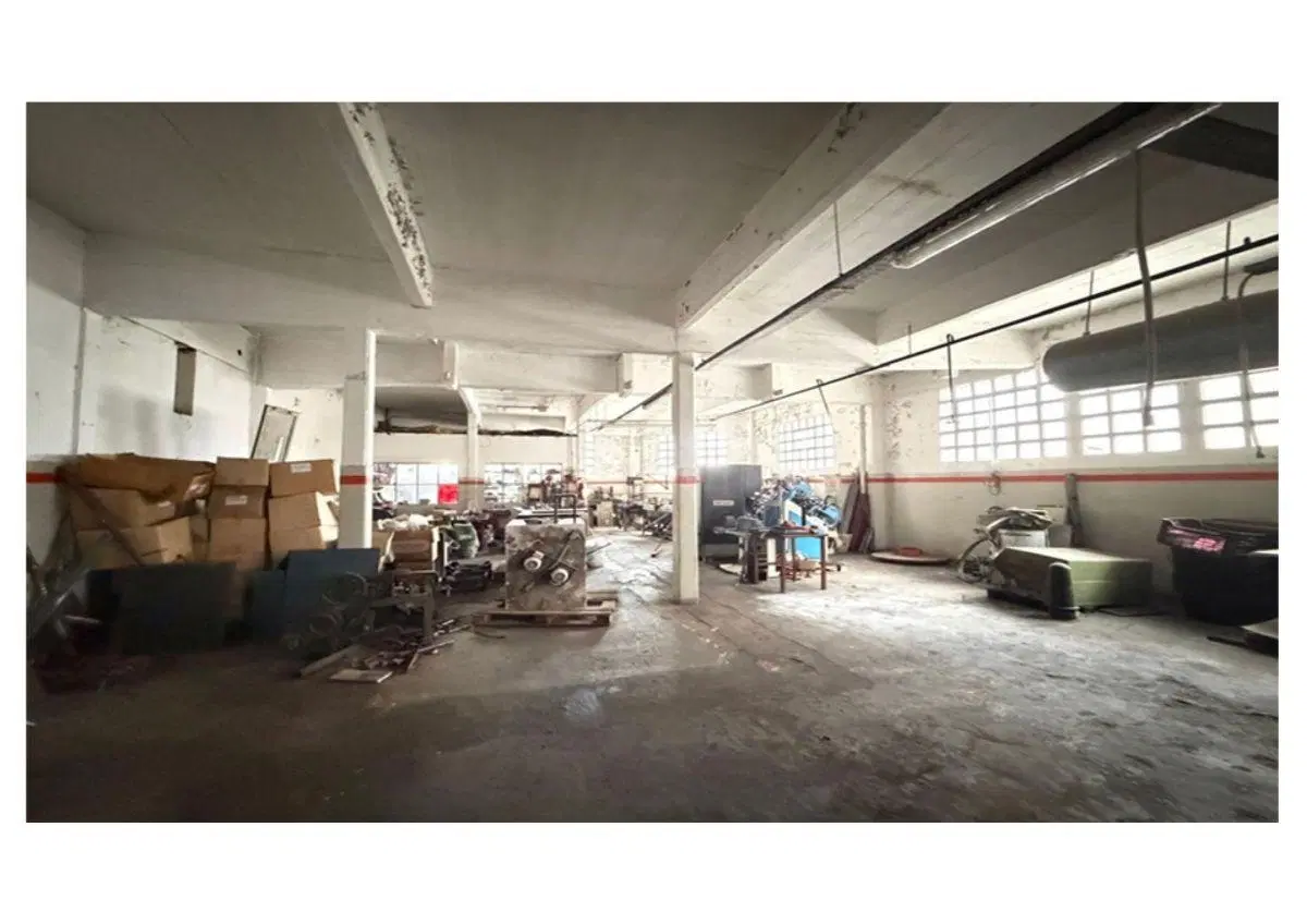 Galpon con 8510 m2 construidos en Valentín Alsina en venta 5