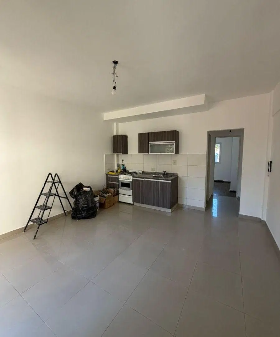 Departamento de 2 ambientes en alquiler en Lanús Este 3