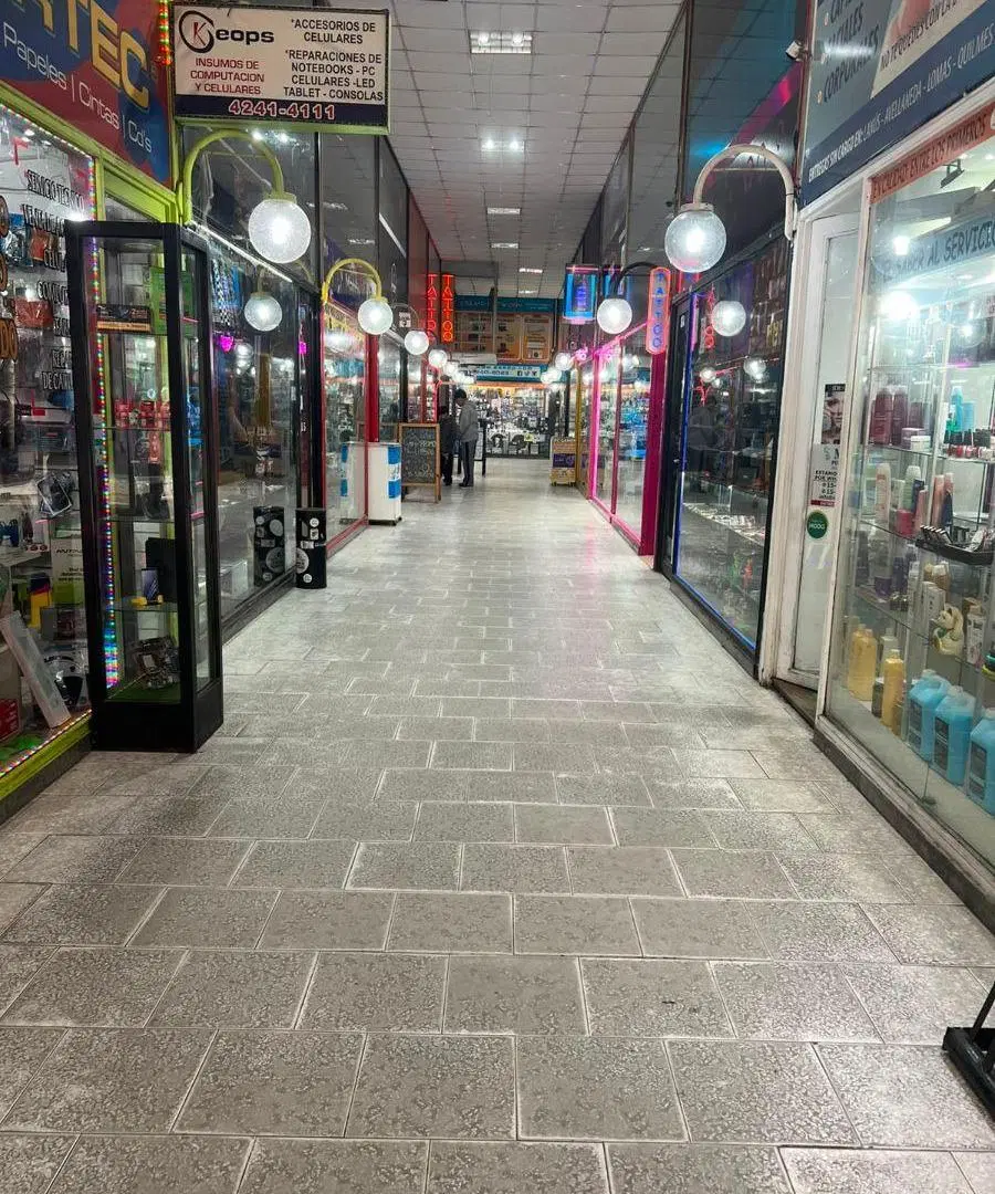 Local en venta: Av. 9 de Julio 1223, Galería Central. 2