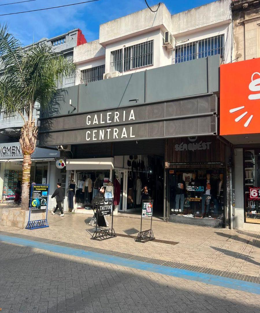 Local en venta: Av. 9 de Julio 1223, Galería Central.