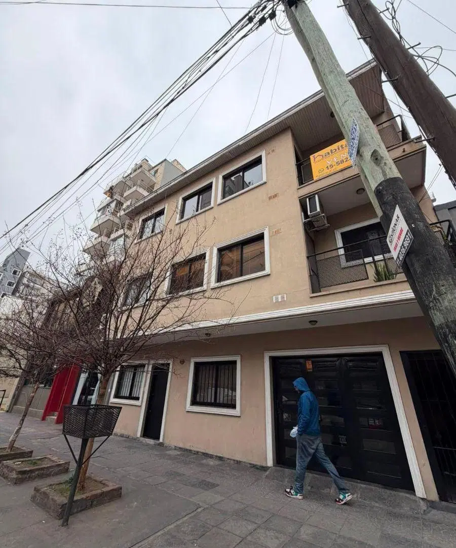 Departamento con 2 dormitorios en alquiler en Lanús Este 4