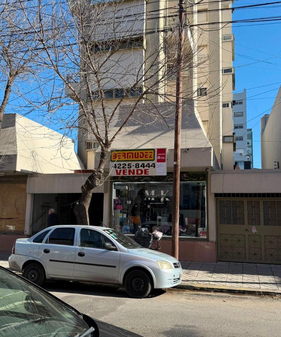 Foto de Local comercial en venta en Lanús Este, imagen 1