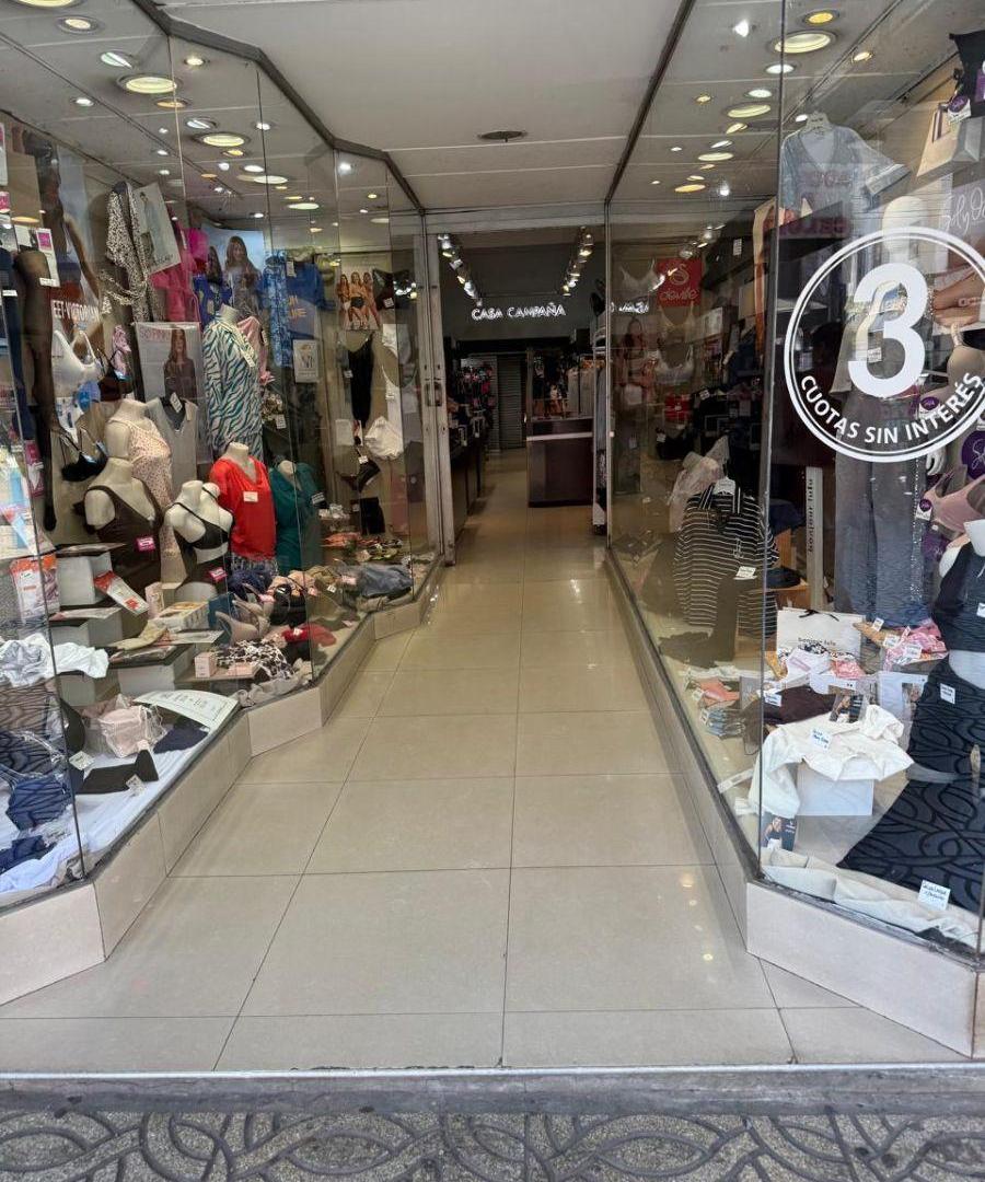 Foto de Local en la segunda cuadra en venta en Lanús Este, imagen 2