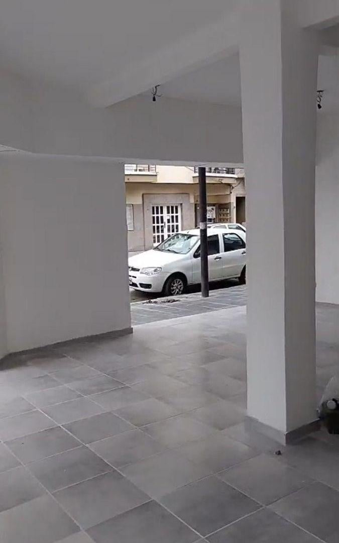 Foto de Local comercial en alquiler en Lanús Este, imagen 3