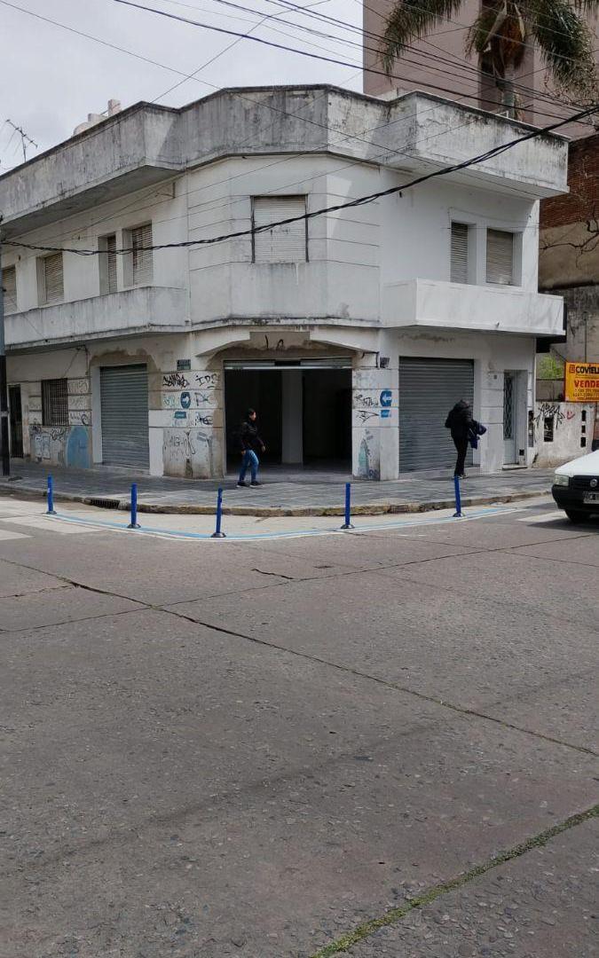 Foto de Local comercial en alquiler en Lanús Este, imagen 1
