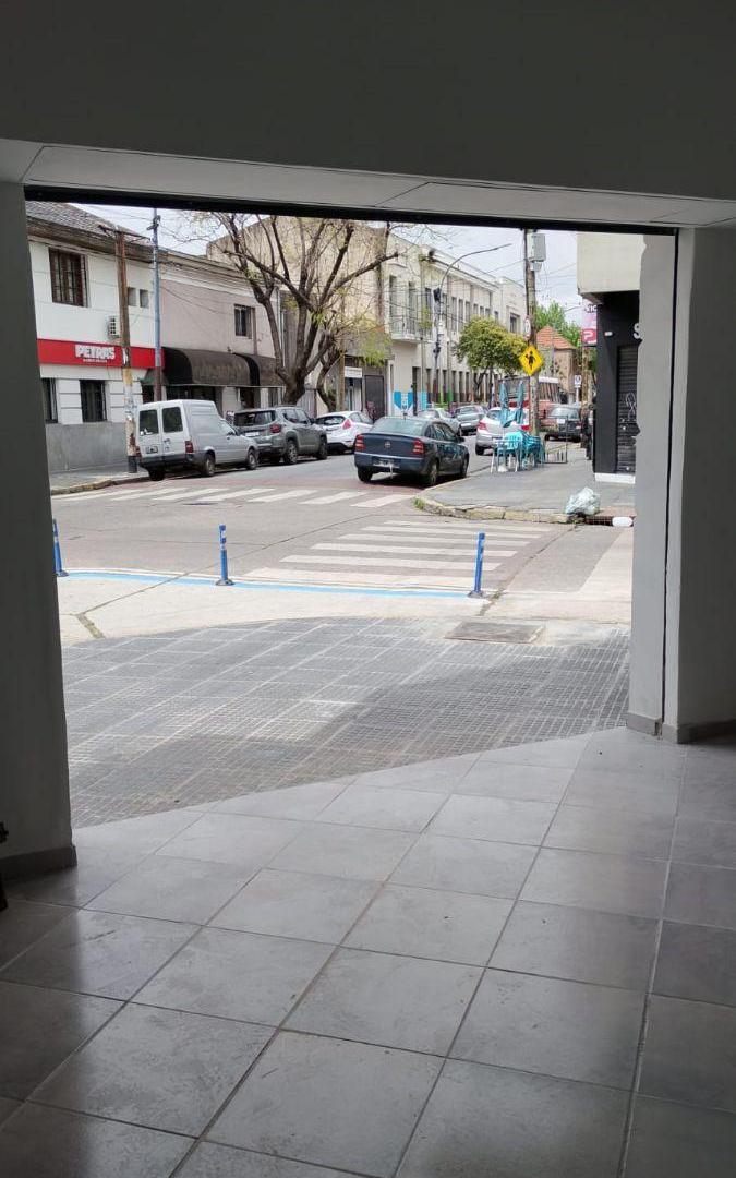 Foto de Local comercial en alquiler en Lanús Este, imagen 4