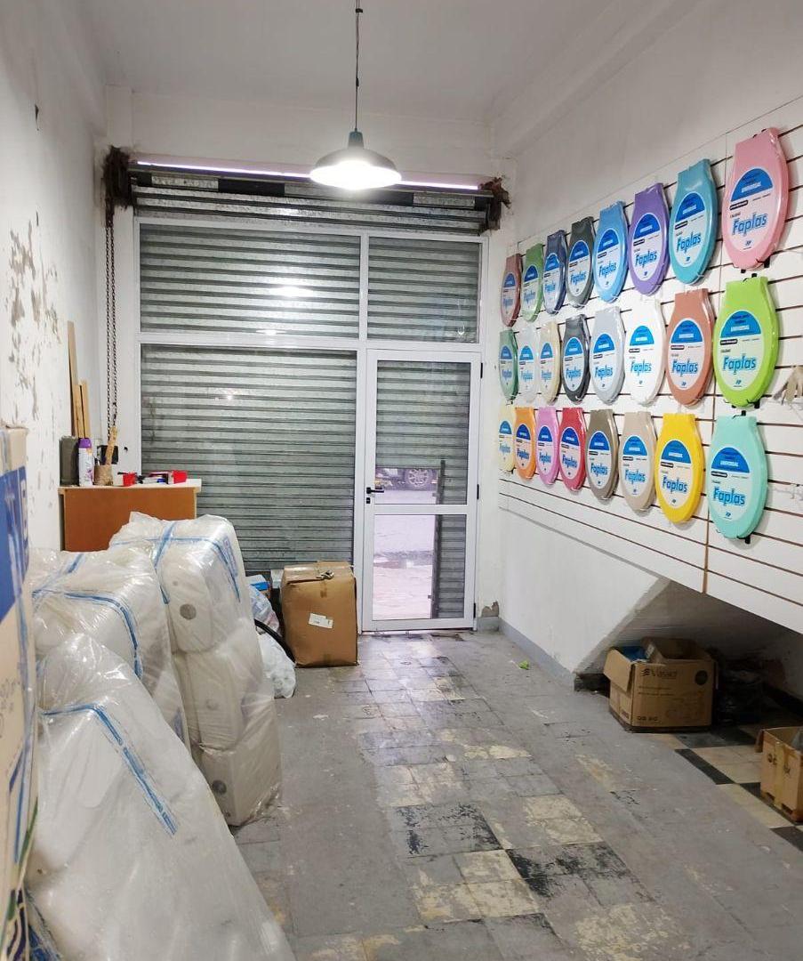 Foto de Local de 16 m² en alquiler en Lanús Este, imagen 1