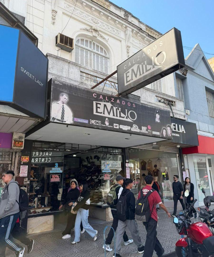 Foto de Local de 94 m² en alquiler en Lanús Este, imagen 2