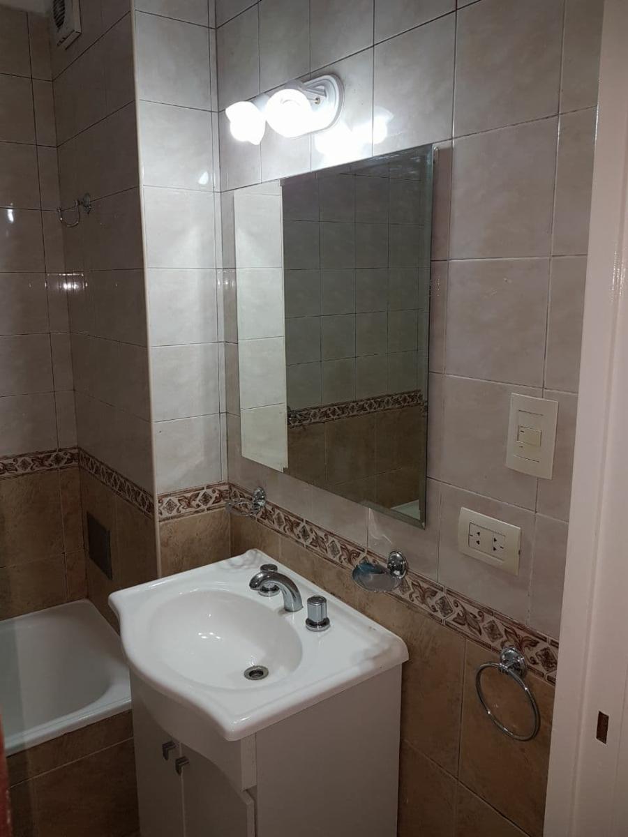 VENTA DEPARTAMENTO 3 AMBIENTES PLANTA BAJA WILDE. *80*