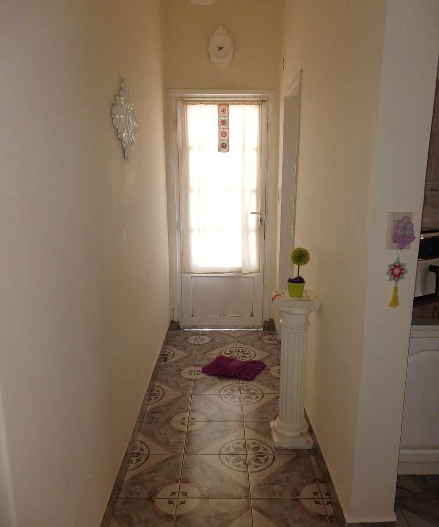 Foto de CASA EN VENTA WILDE, EXCELENTE ESTADO DE 5 AMBIENTES CON COCHERA Y, imagen 3