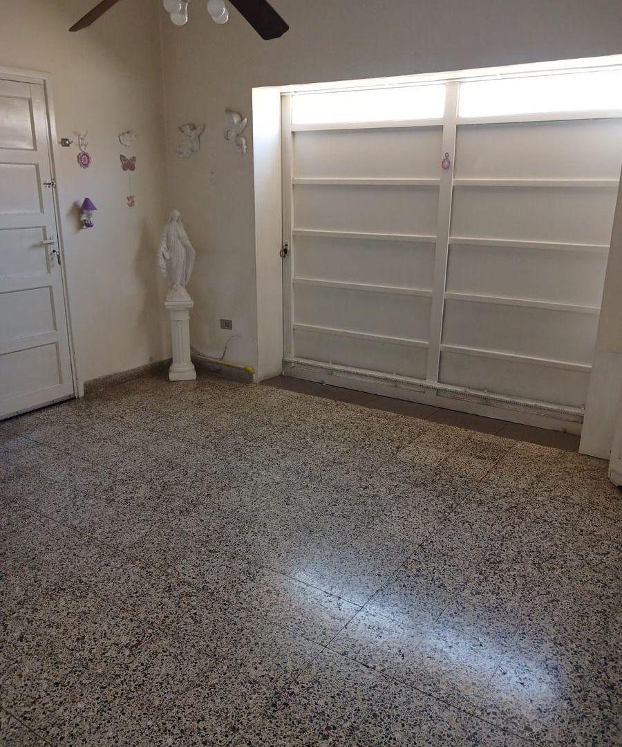 Foto de CASA EN VENTA WILDE, EXCELENTE ESTADO DE 5 AMBIENTES CON COCHERA Y, imagen 4