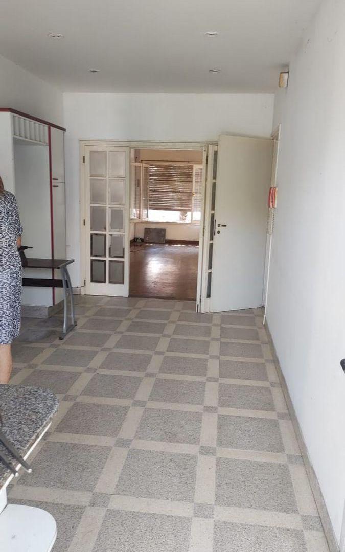 Foto de TRES AMBIENTES AMPLIO CON PATIO SARANDÍ, imagen 5