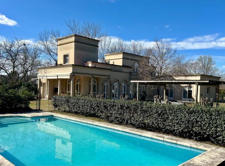 Casa en alquiler en Martindale Country Club 2