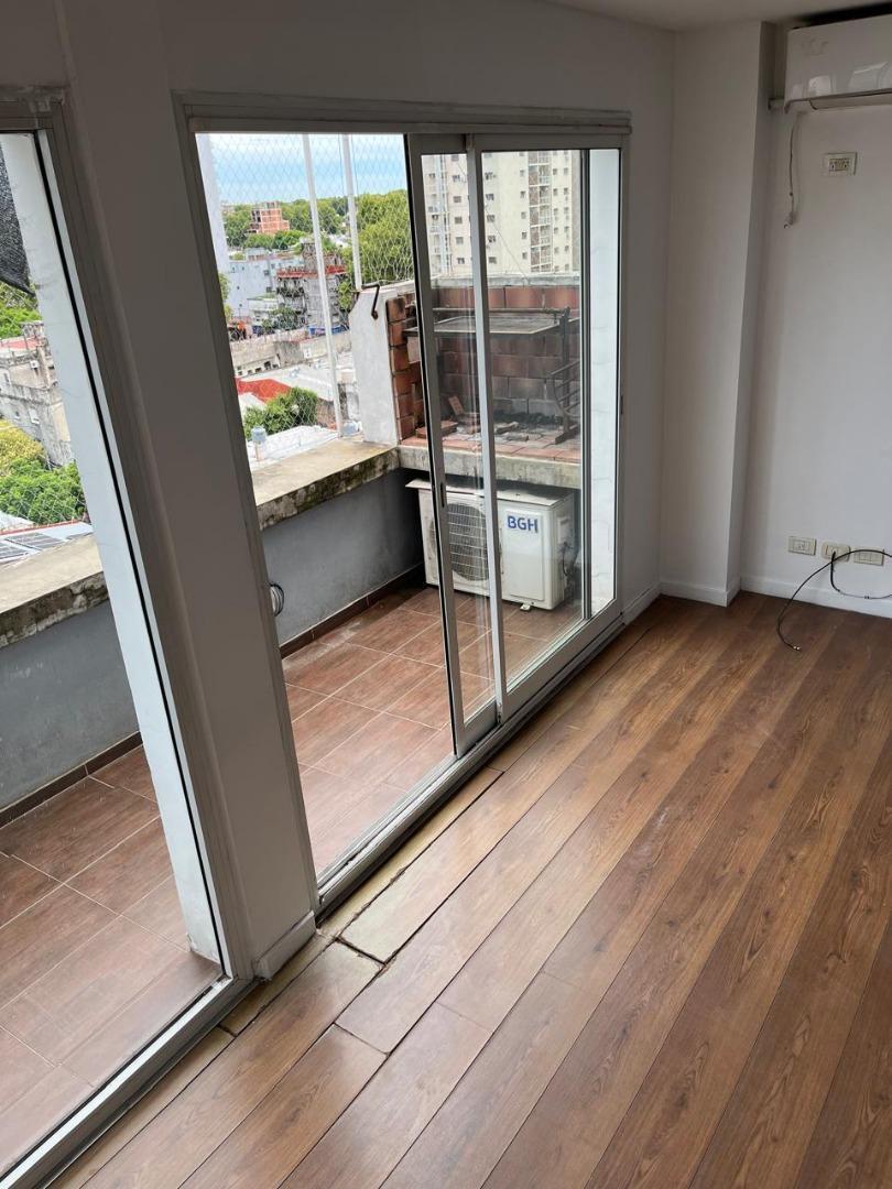 Foto de Padilla 1028 Duplex en piso alto. Muy luminoso. CON RENTA, imagen 3