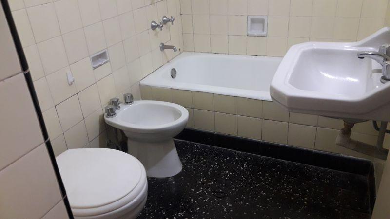Departamento 2 ambientes. | AV. RIVADAVIA al 12600
