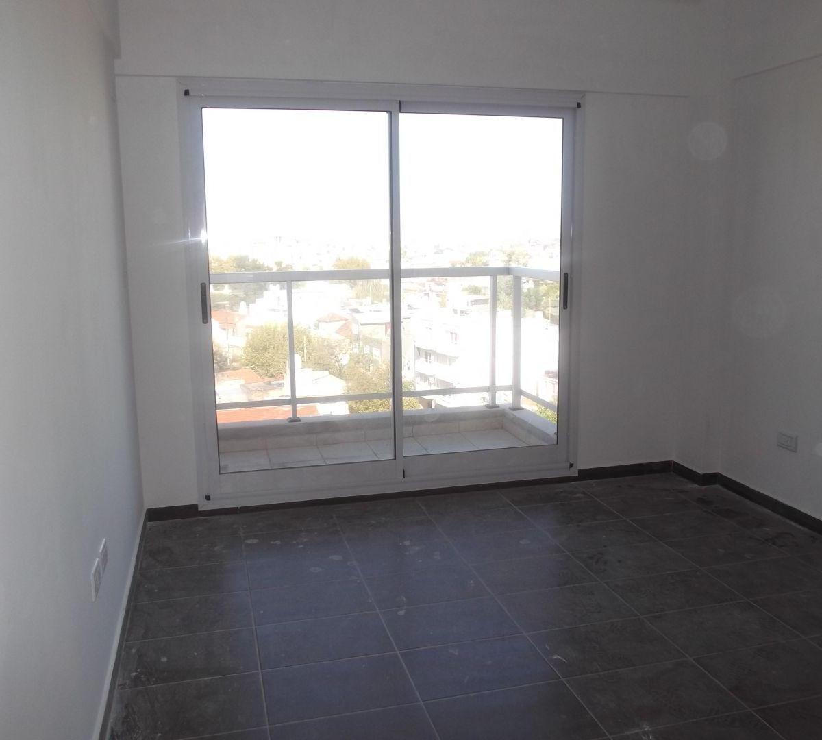 Departamento 2 ambientes. | AV RIVADAVIA al 12700