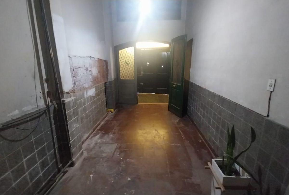 Departamento 7 Ambientes o Mas. | Av Rivadavia Al 12500 2