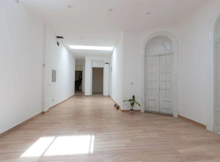 Casa 7 ambientes o mas. | gallo al 400 3