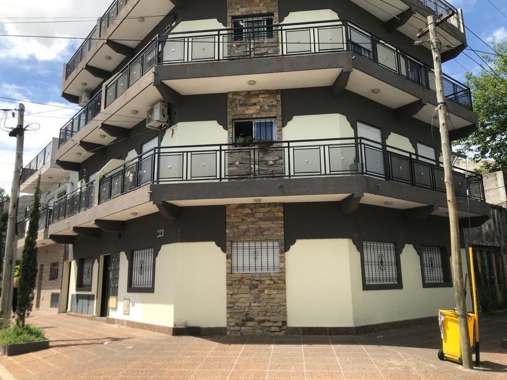 Departamento 3 ambientes. | Felix Ballester al 1000