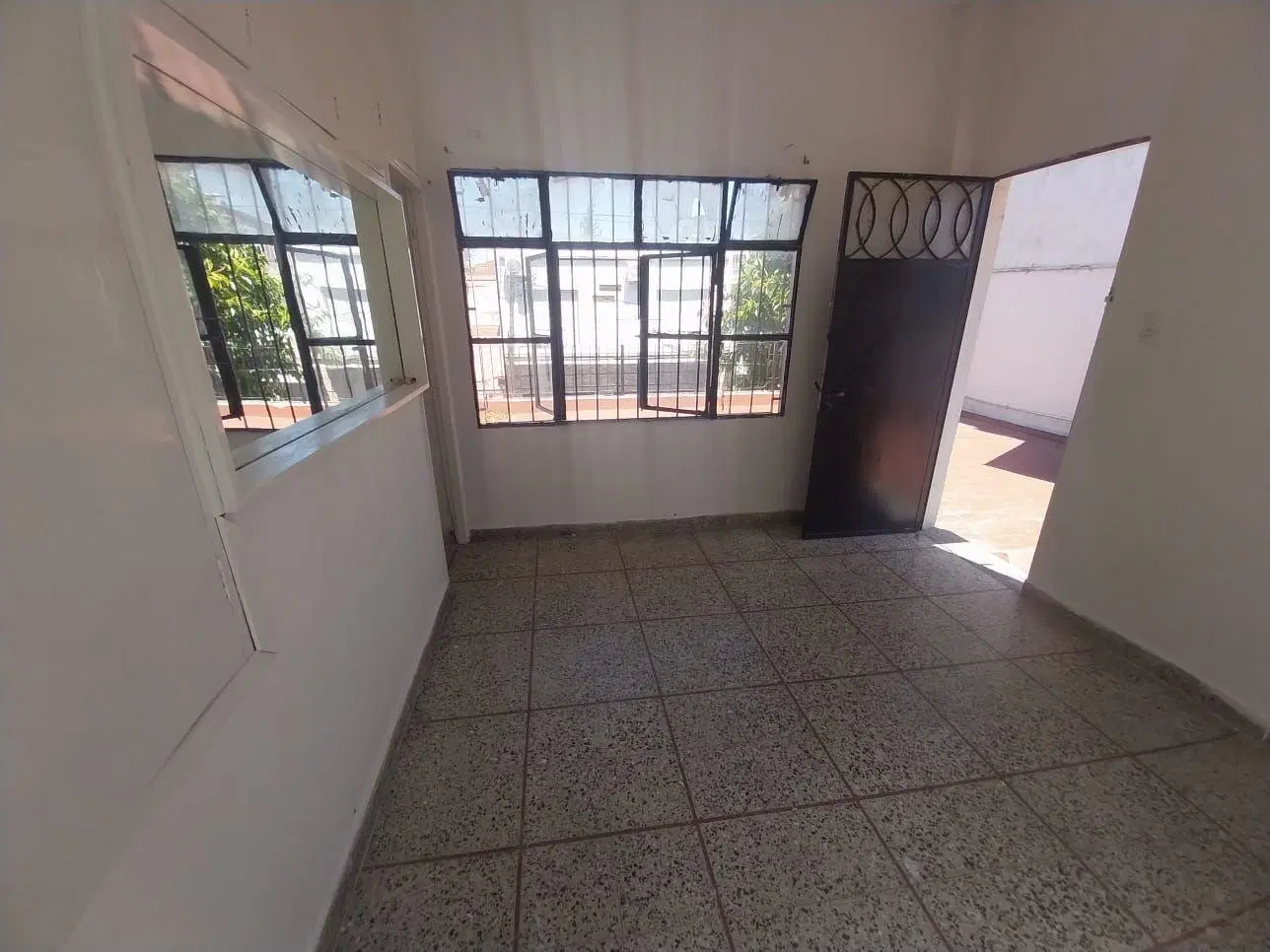 Casa 3 ambientes. | Arenales al 700 2