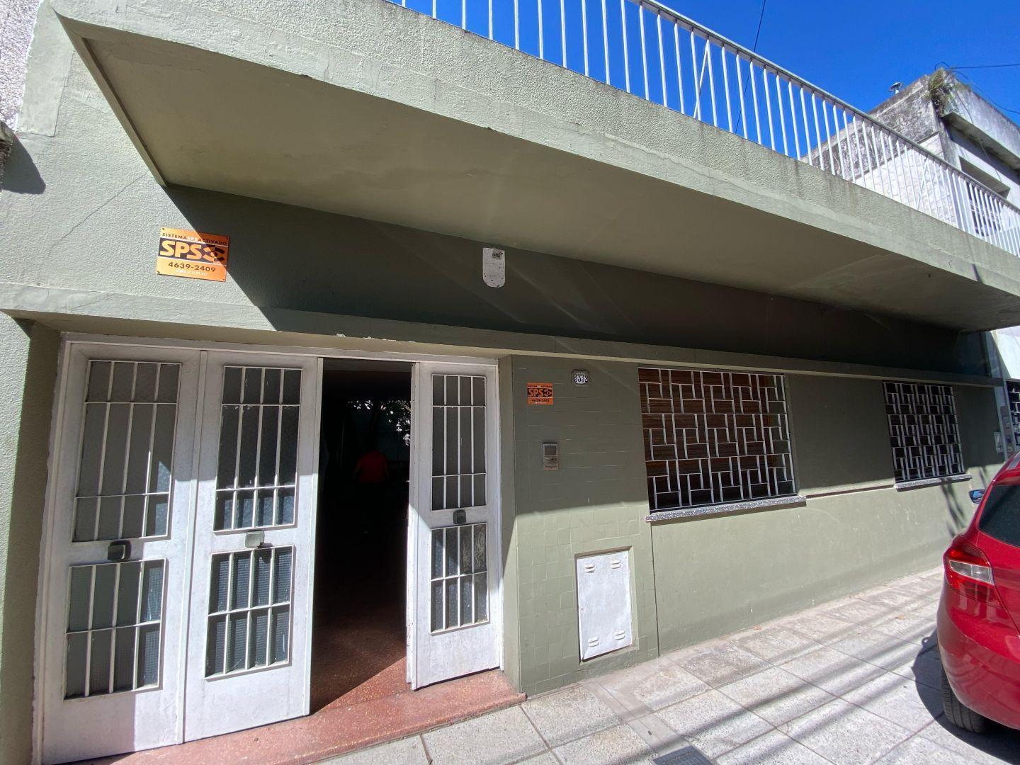 Casa 3 ambientes. | Artigas al 3300