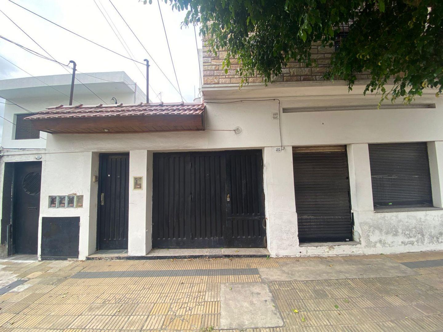 Casa 6 ambientes. | Felix Ballester al 500