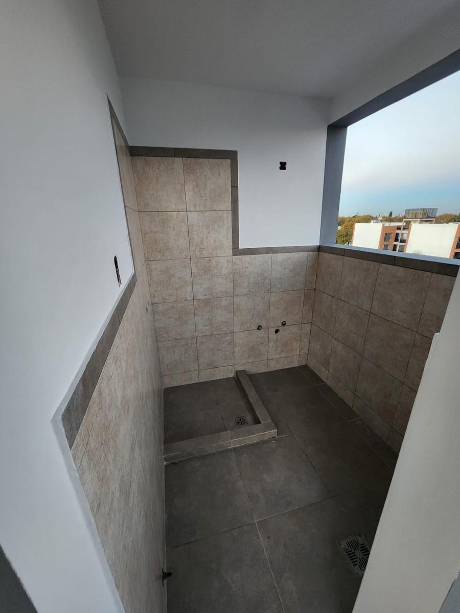 Venta Departamento 3 Ambientes a Estrenar con Cochera y Terraza - Haedo 3