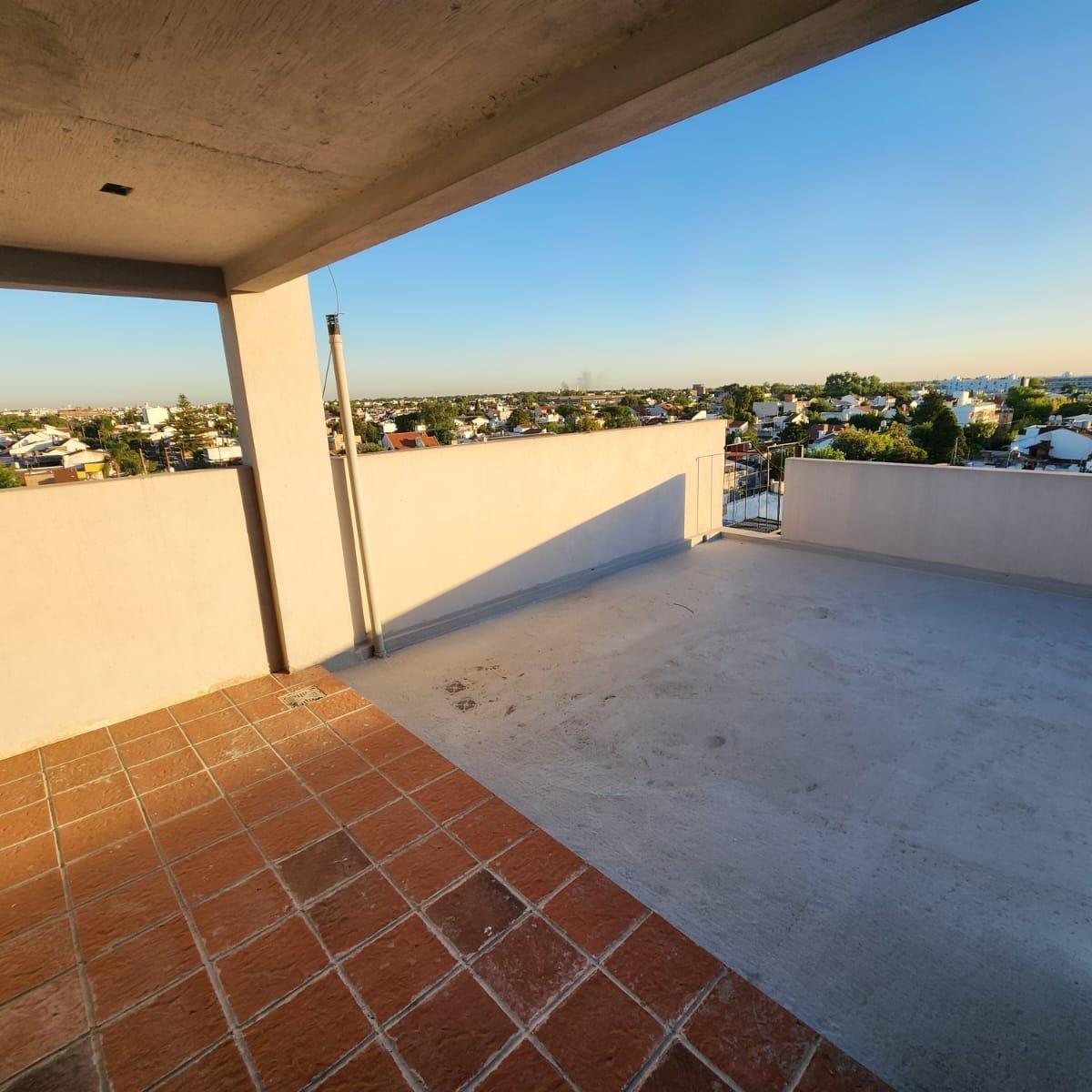 Venta Departamento 3 Ambientes a Estrenar con Cochera y Terraza - Haedo 2