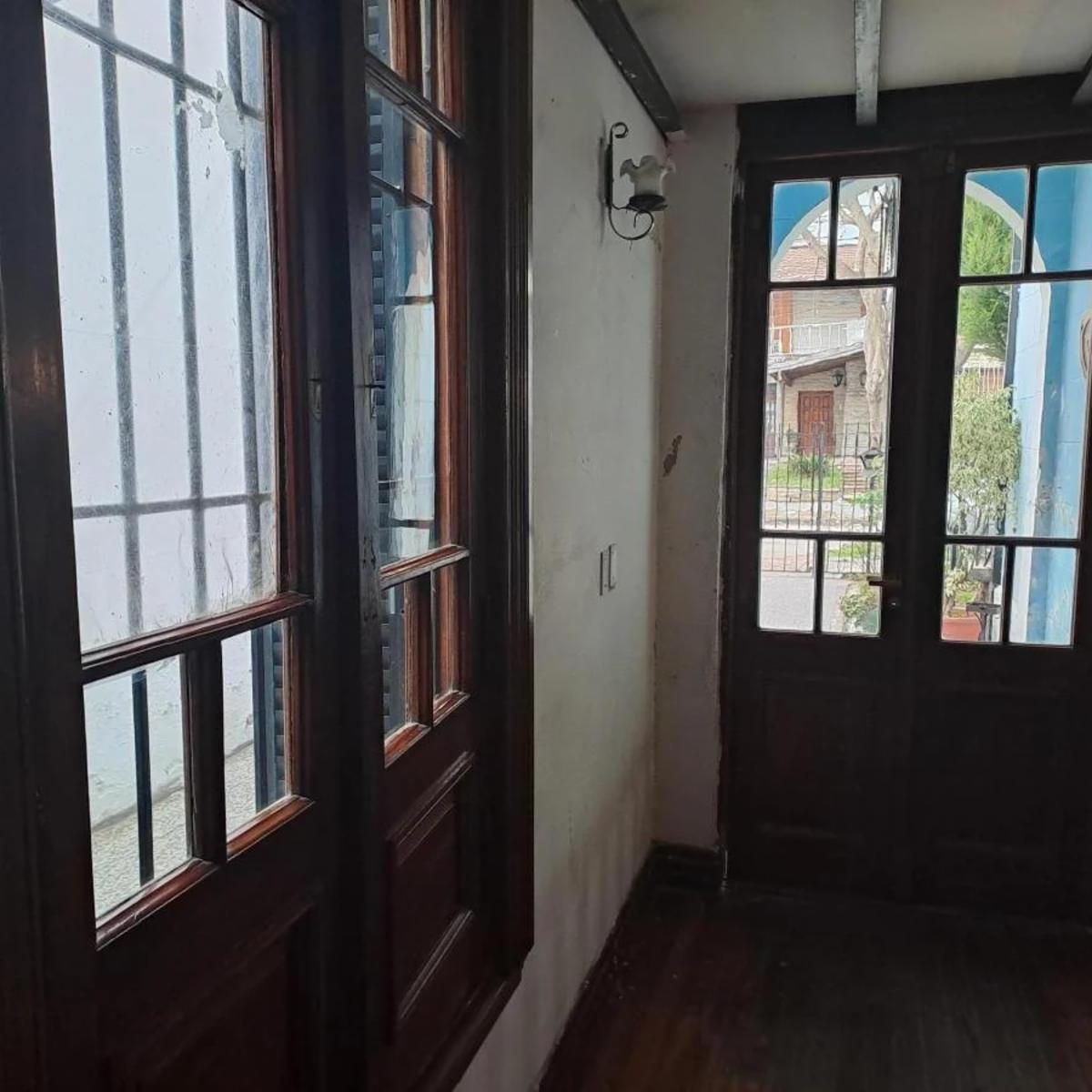 Venta Casa 7 Ambientes Lote Propio Morón 5