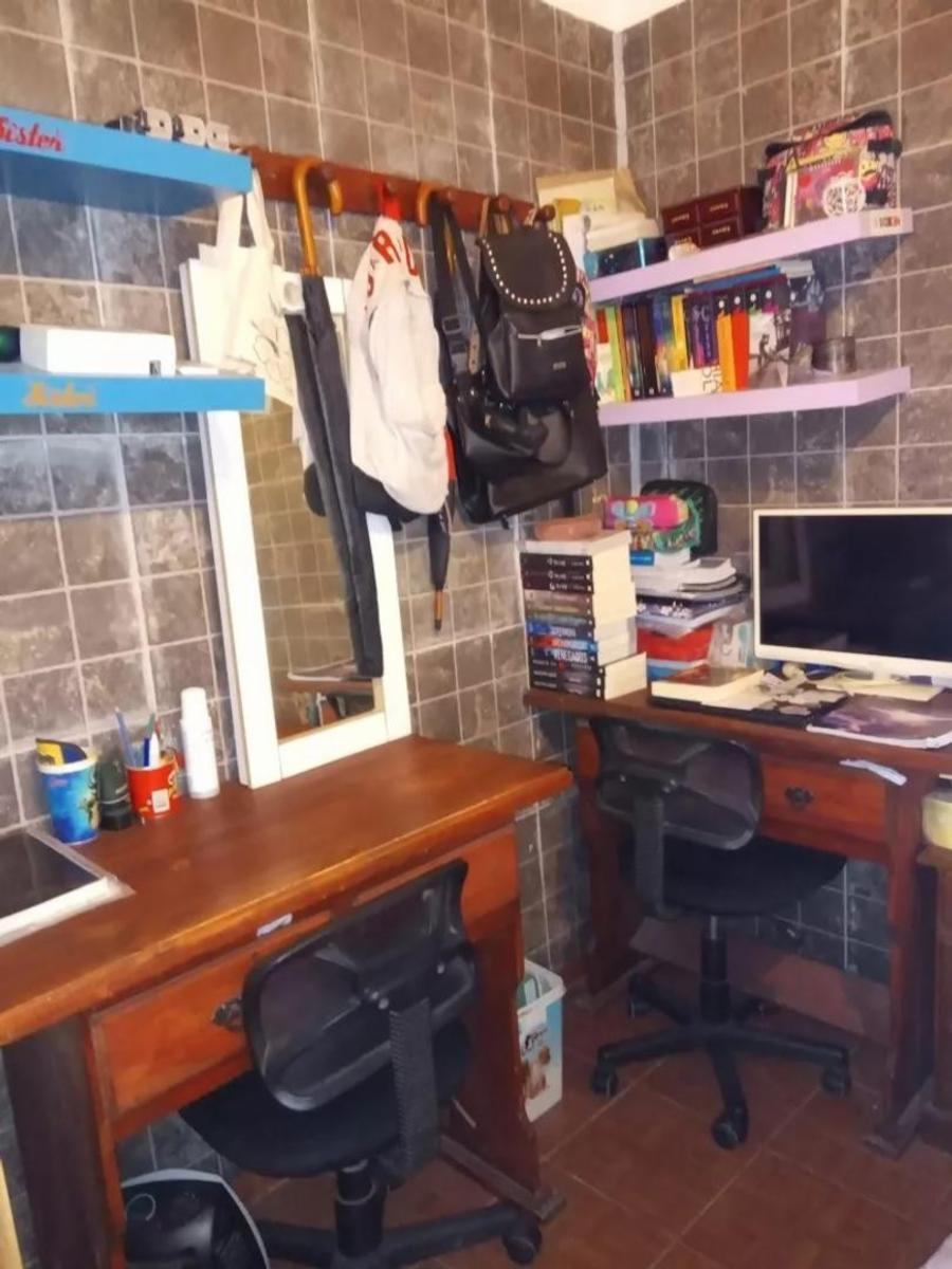 CHALET 3 AMBIENTES CON JARDIN,PATIO Y COCHERA - ZONA MORON