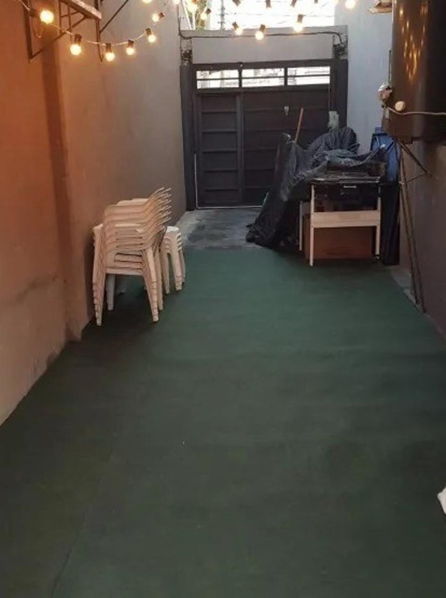Venta Casa 6 Ambientes con Pileta y Dos Cocheras - Moron 3