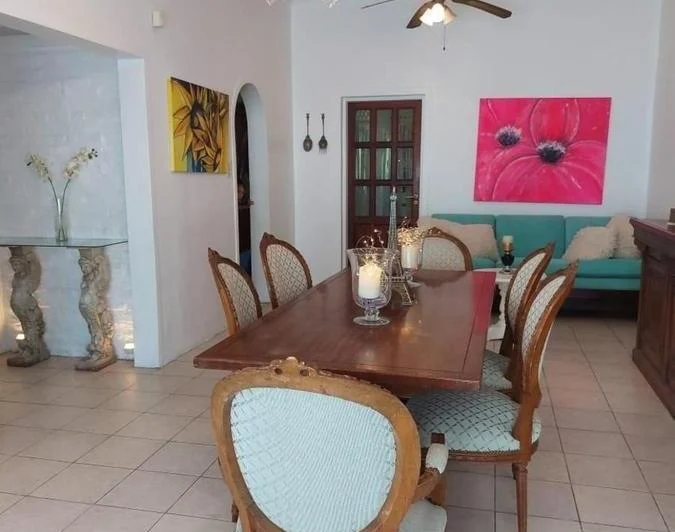 VENTA CASA AMPLIA 4 AMBIENTES CON QUINCHO Y COCHERA - CASTELAR 2