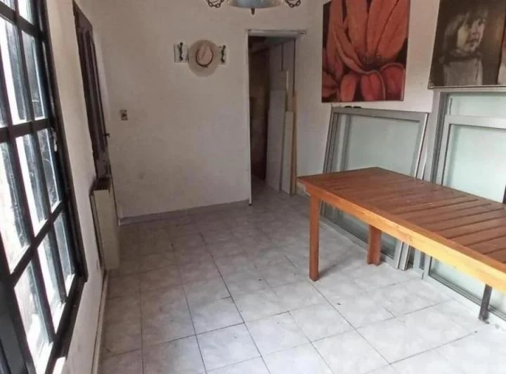 VENTA CASA AMPLIA 4 AMBIENTES CON QUINCHO Y COCHERA - CASTELAR 3