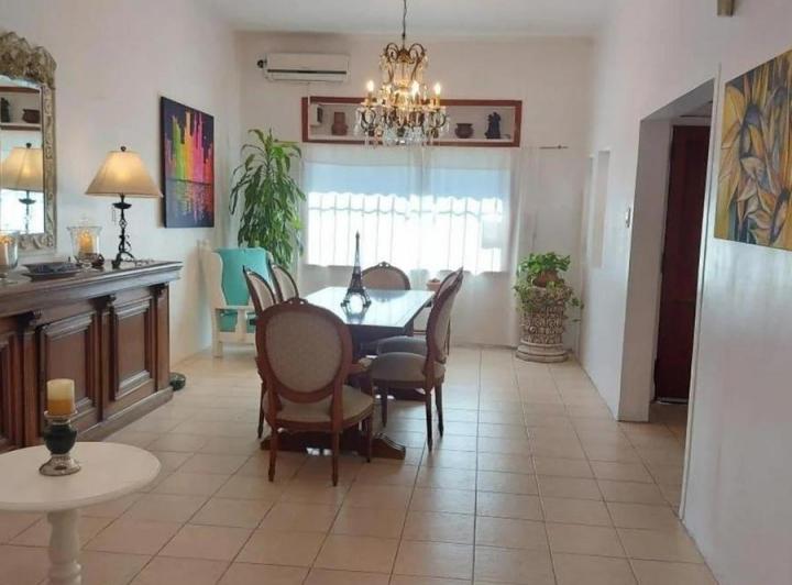 VENTA CASA AMPLIA 4 AMBIENTES CON QUINCHO Y COCHERA - CASTELAR 4