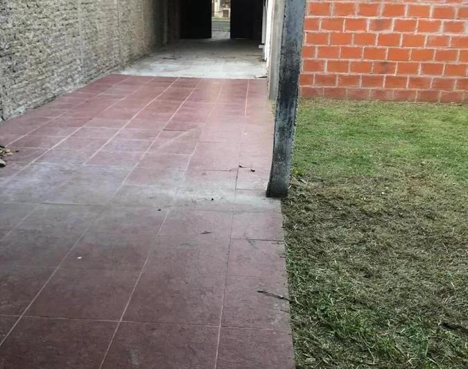 VENTA DOS CASAS IDEAL DOS FAMILIAS/CONSTRUCTOR - ITUZAINGO 3