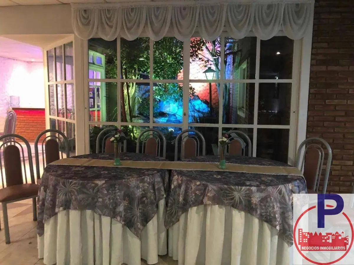 Casa en alquiler uso comercial salon de fiesta Lomas del Mirador 4
