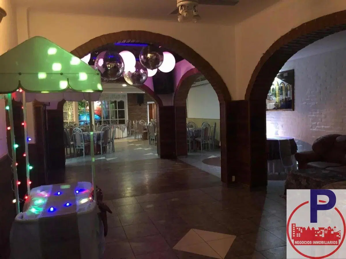 Casa en alquiler uso comercial salon de fiesta Lomas del Mirador 2