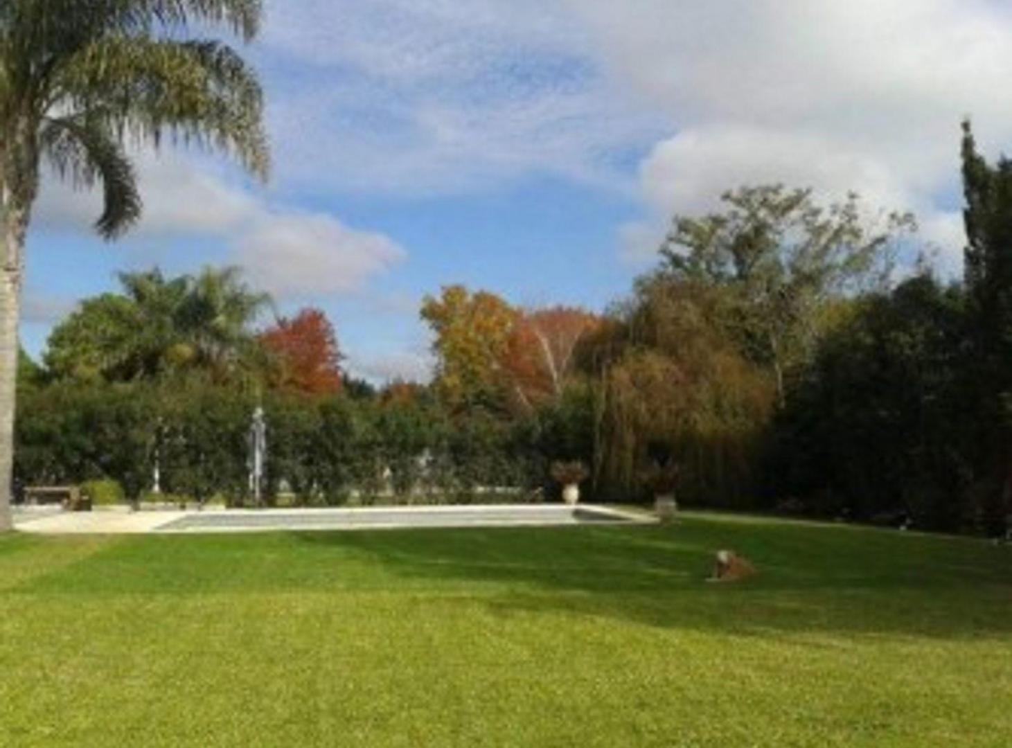 Foto de Venta - chalet estilo frances 7 ambientes con pileta Francisco alvarez, imagen 4